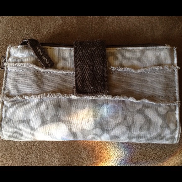 Thirty-One Retro Metro Wallet Taupe