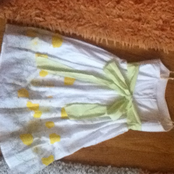 Spring dress - Picture 2 of 2