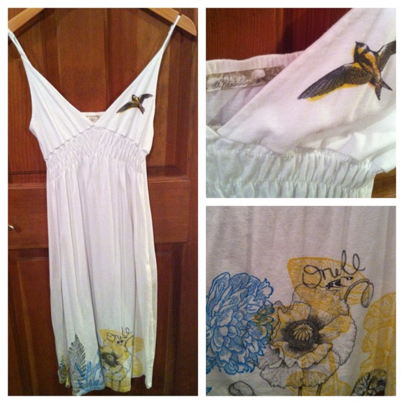 💲⬇White O'neil Dress with flowers