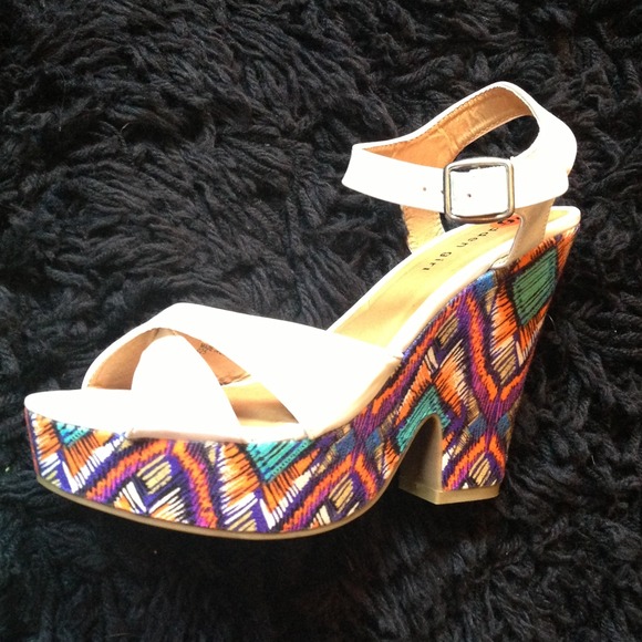Madden girl wedges