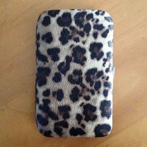 Cheetah credit card holder