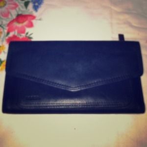 🎅Sale⚡ Authentic leather Fossil wallet
