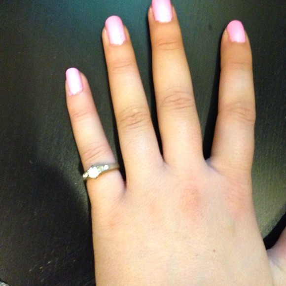 5 stone ring - Picture 3 of 3