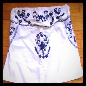 Embroidered tube top (white/navy)