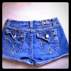 Miss me jean short! Size 30