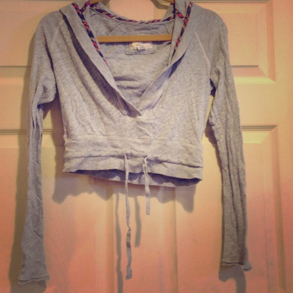 Grey hooded crop top