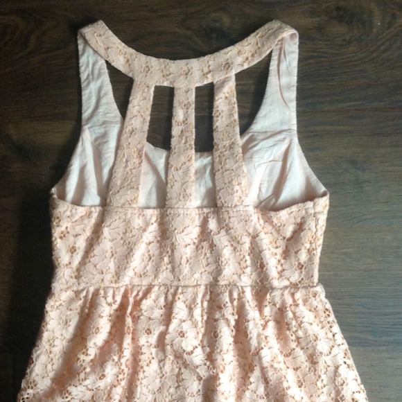 BUNDLED! Pink lace dress - Picture 3 of 4