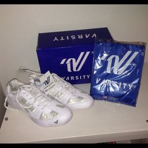 Varsity cheerleading sneaker