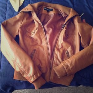 cute leather jacket (: