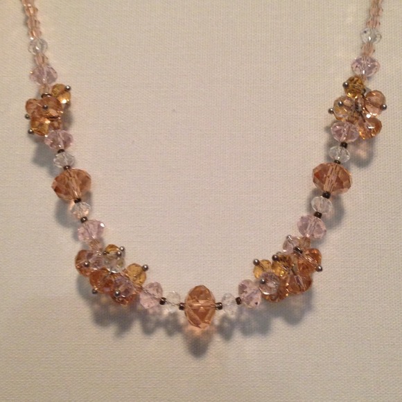 Handcrafted crystal necklace. - Picture 2 of 3
