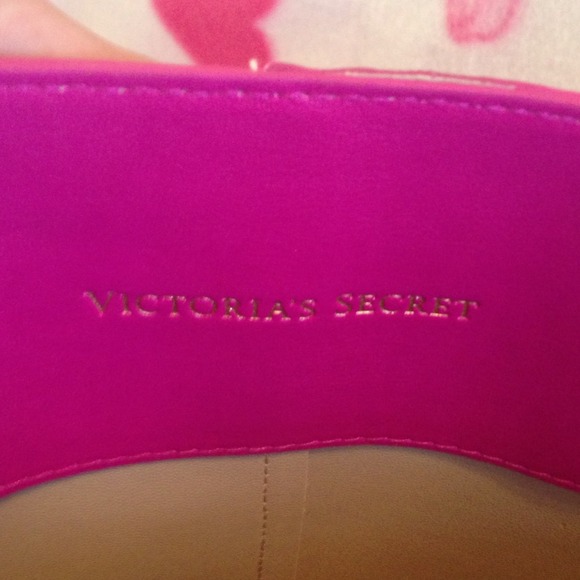Victoria's Secret Tote Bag NWT - Picture 3 of 3
