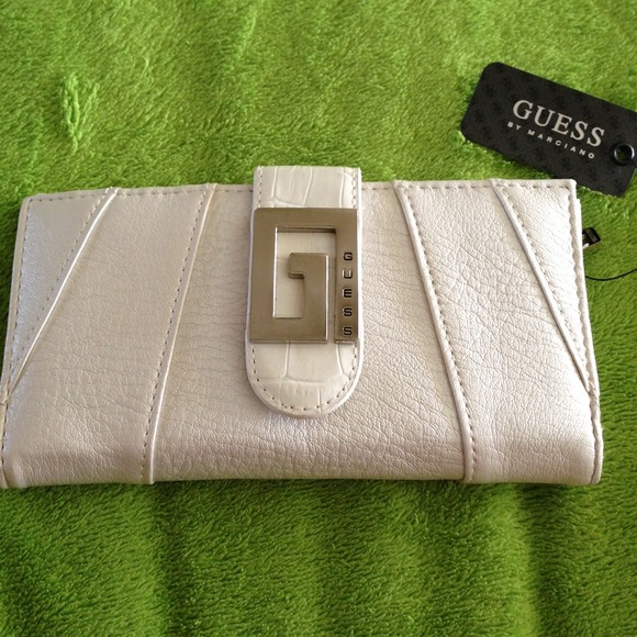 Guess Clutches & Wallets - Guess Wallet