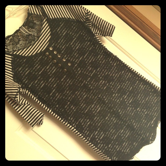 💢RESERVED FOR BUNDLE💢BKE top