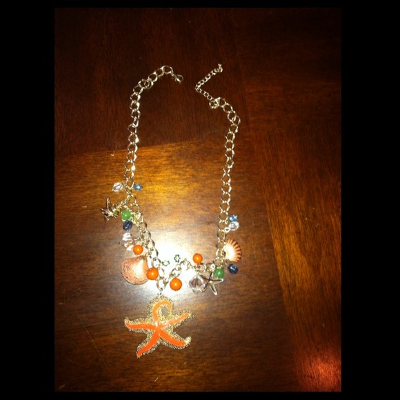 Jewelry - 💖SOLD💖Beautiful statement necklace 💖