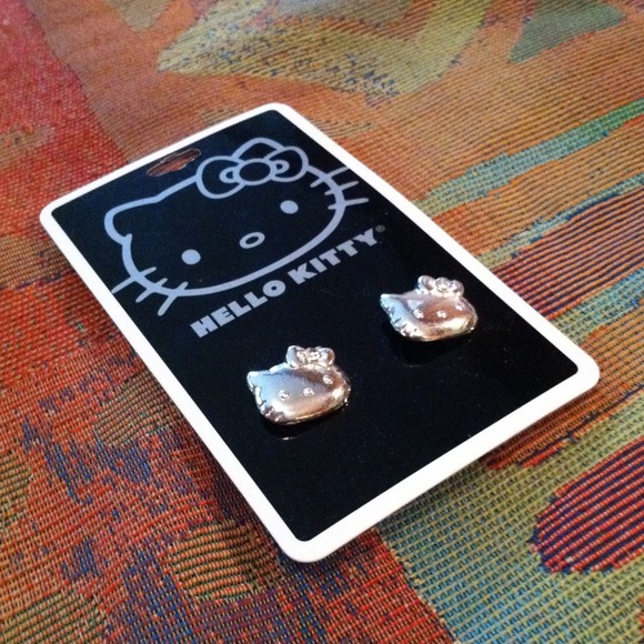 Cute silver hello kitty earrings