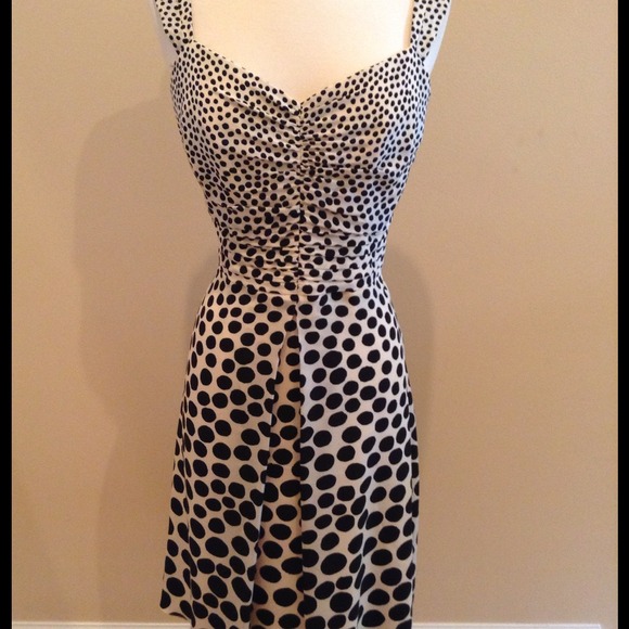 Sold in bundle Ann Taylor 100% SILK DRESS - Picture 2 of 4