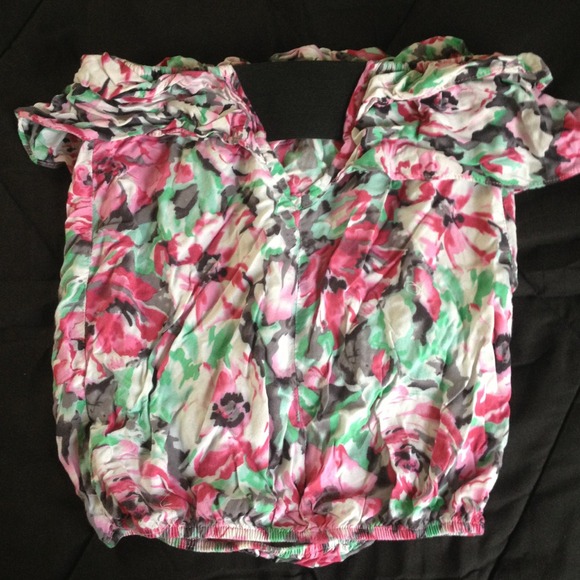 RESERVED Pacsun halter top NWOT - Picture 2 of 2