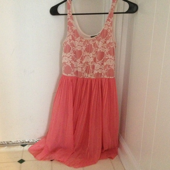 Coral dress NWOT