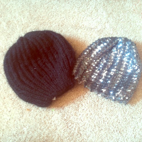 Two stylin' beanies.