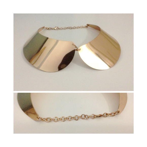 🔴🔴SOLD🔴🔴Peter Pan Collared Necklace
