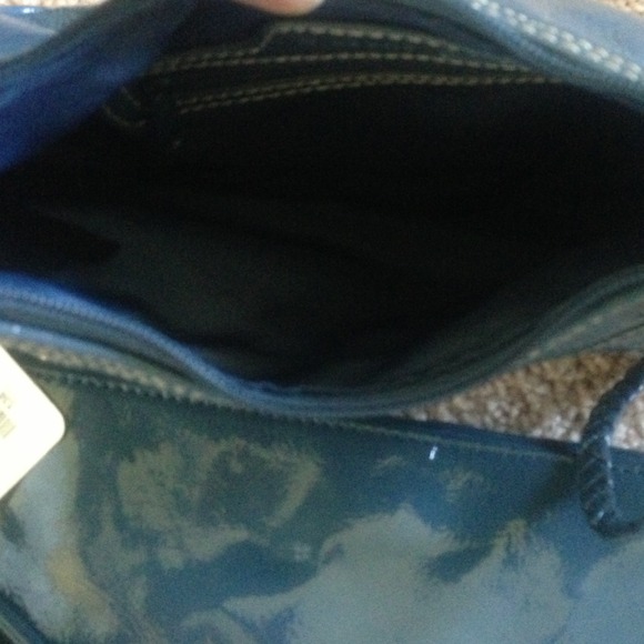 Wilson Leather handbag and wristlet - Picture 3 of 4