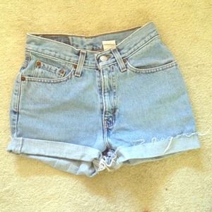 High waisted Levi denim shorts