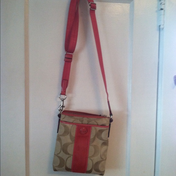 💯 Authentic Coach Bags [ 3 ] - Picture 3 of 3