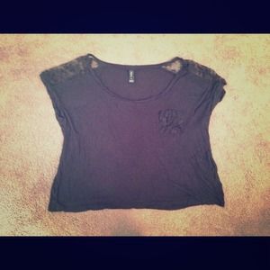 Nollie lace shoulder oversized tee