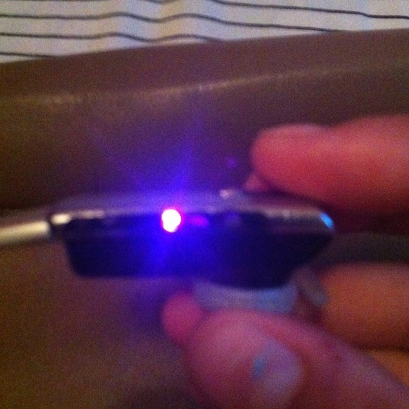 Motorola Elite Flip Bluetooth - Picture 2 of 4