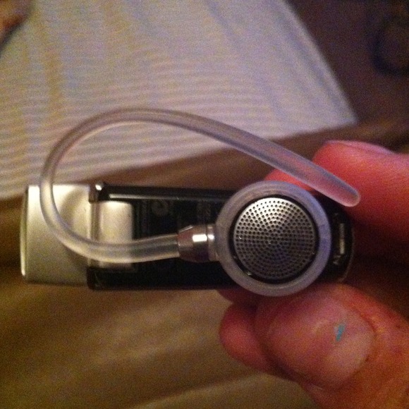 Motorola Elite Flip Bluetooth - Picture 4 of 4