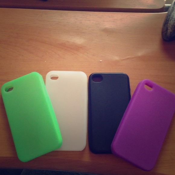 Accessories - iPhone 4 or 4s cover bundle!