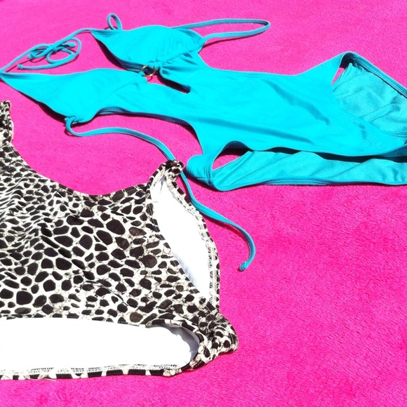 Two trikinis - Picture 2 of 3