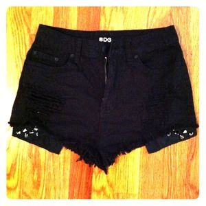 ❌BDG studded high waisted shorts