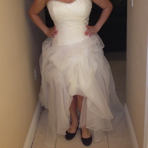 beautiful wedding gown - Picture 4 of 4
