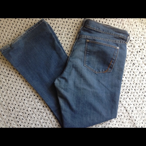 👏👏SOLD👏👏Old navy sz 16 regular the flirt jeans