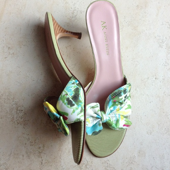 Anne Klein shoes - Picture 3 of 4