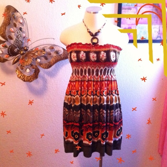 Dresses & Skirts - 👗L👗 Wood detail dress