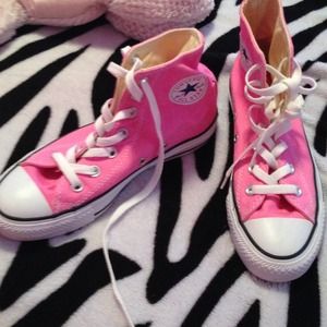 New pink converse! Never worn