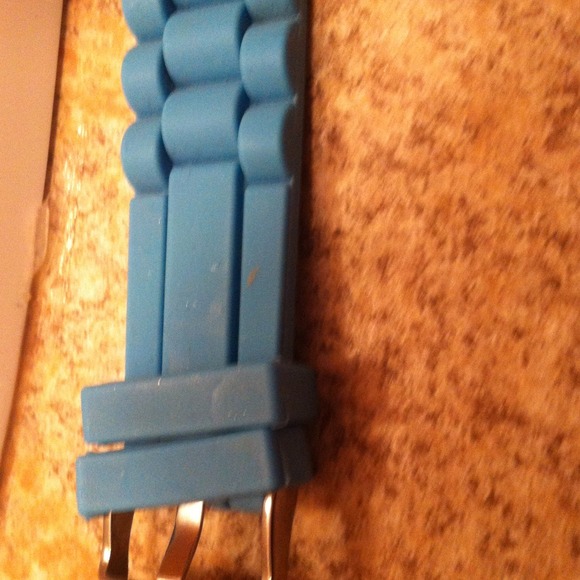 Watch - Picture 2 of 3
