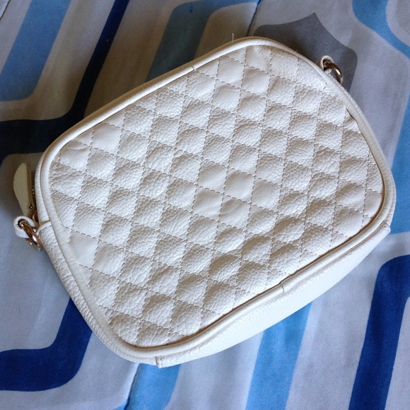 Studded clutch bag - Picture 2 of 4