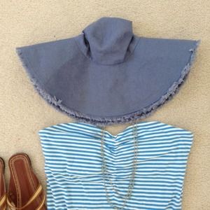 NWOT Badgley Mischka floppy hat