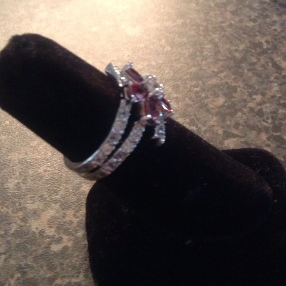 Red Garnet and CZπ«SOLDπ« - Picture 2 of 3