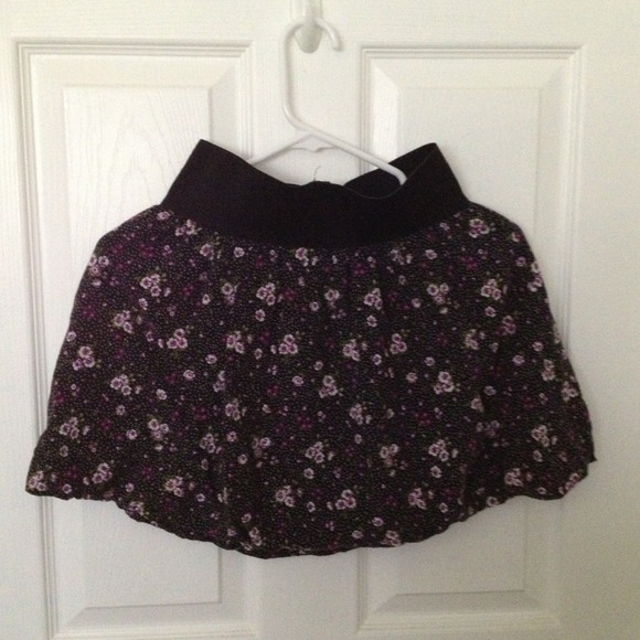 Floral/polka dot high-waisted skirt - Picture 2 of 4