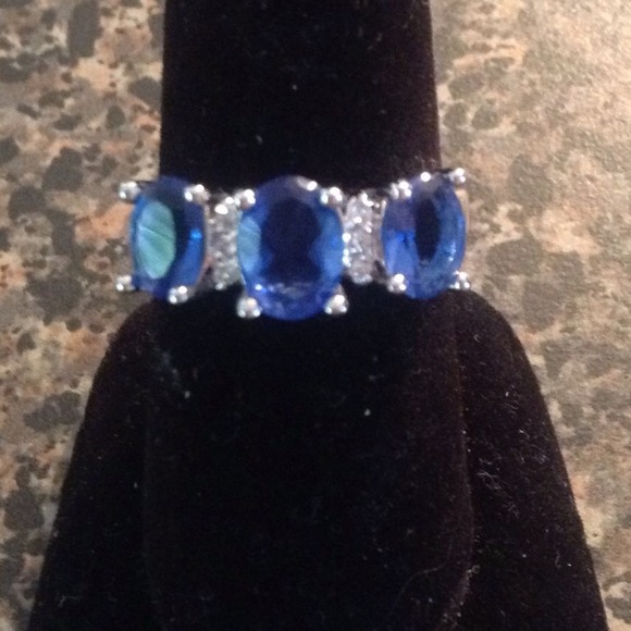 Jewelry - Simulated Sapphire ring .925 🌟SOLD🌟