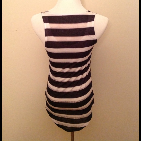 Silence & Noise Racer Back Sequined Shirt - Picture 4 of 4