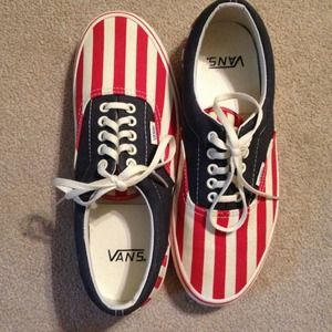 BRAND NEW AMERICAN FLAG VANS