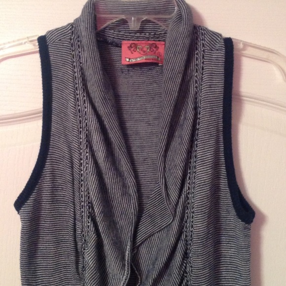 CONSIGNED - Picture 2 of 4