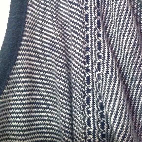 CONSIGNED - Picture 3 of 4