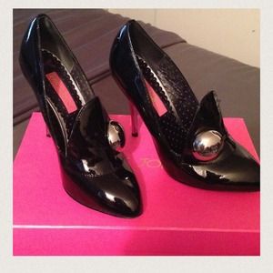 ✂Price Cut✂Betsy Johnson Blk Patent Leather Heels