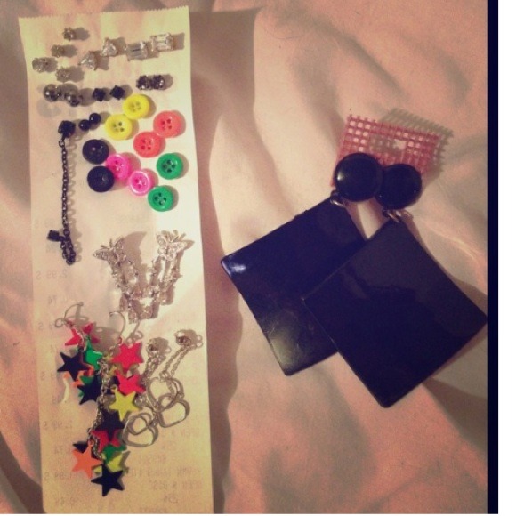 earring bundle - Picture 1 of 2